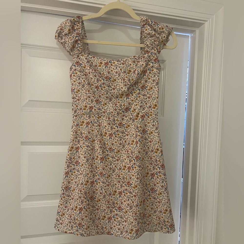 Floral Print Dress with Ruffled Sleeves